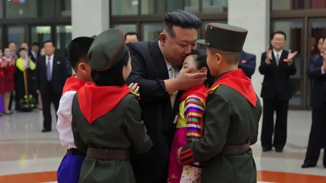 Hal mar ayuu ilmada iska tiray isagoo ka hadlaya halgankii dalka soo maray.