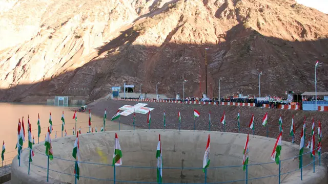 نیروگاه برق آبی "راغون" در تاجیکستان