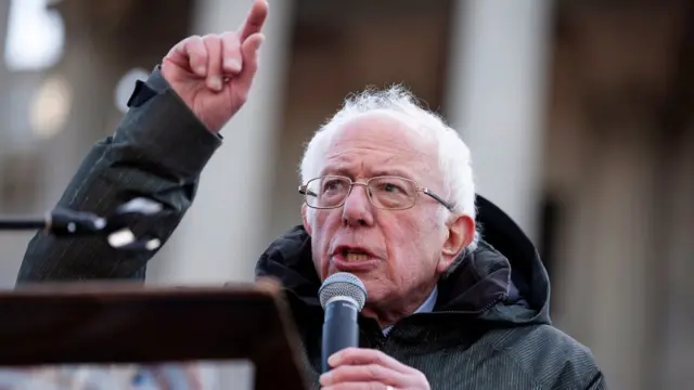 Bernie Sanders durante discurso