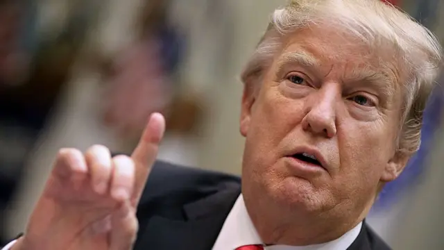 डोनल्ड ट्रंप