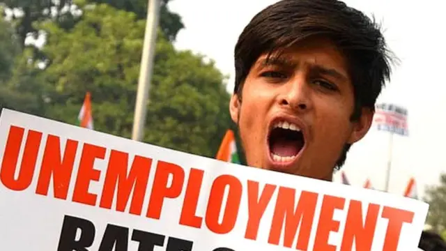 2017-18ના NSSO(નેશનલ સૅમ્પલ સર્વે ઑફ ઇન્ડિયા)ના આંકડા દર્શાવે છે કે ગુજરાતમાં બેરોજગારીની ટકાવારી વધી હતી. 2021-22ના બજેટમાં નીતિન પટેલે 2 લાખ યુવાનોને રોજગારી આપવામાં આવશે એવી વાત કરી હતી.