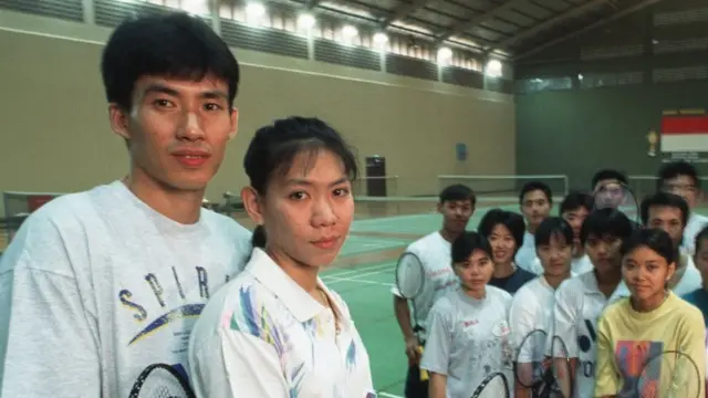 Tebranish orgazm porno video Oyoqsiz qizlar bilan jinsiy aloqa video