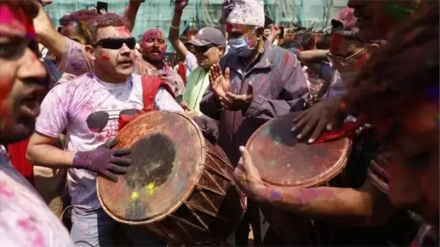 होली के रंग