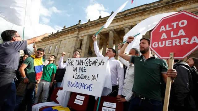 Bogota'da parlamento önünde protesto gösterisi