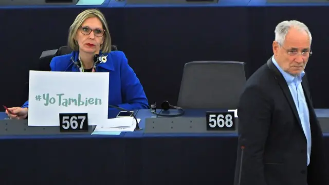 Una europarlamentaria se une a la campaña #yotambién