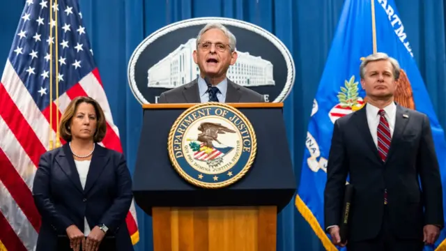 美國司法部長梅裏克·加蘭在華盛頓司法部大樓記者會上（24/10/2022）