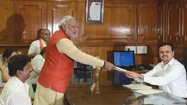 વડોદરાની બેઠક ઉપરથી ઉમેદવારી કરતી વખતે મોદી