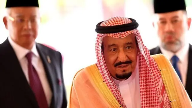 สมเด็จพระราชาธิบดีซัลมาน แห่งซาอุดีอาระเบีย และนายกรัฐมนตรีนาจิบ ราซัค แห่งมาเลเซีย