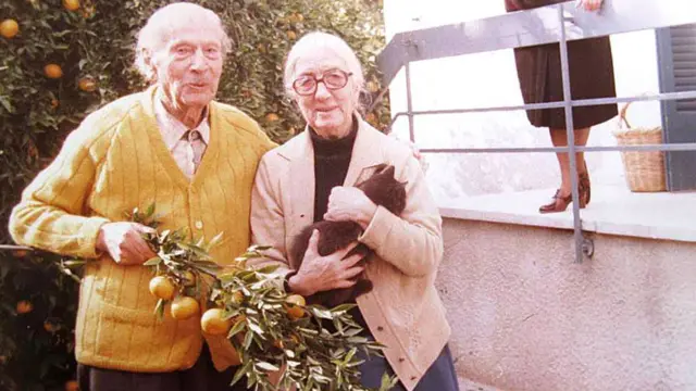 অবসর জীবনে মেহমেত আজিজ, সাথে স্ত্রী হিফসিয়ে