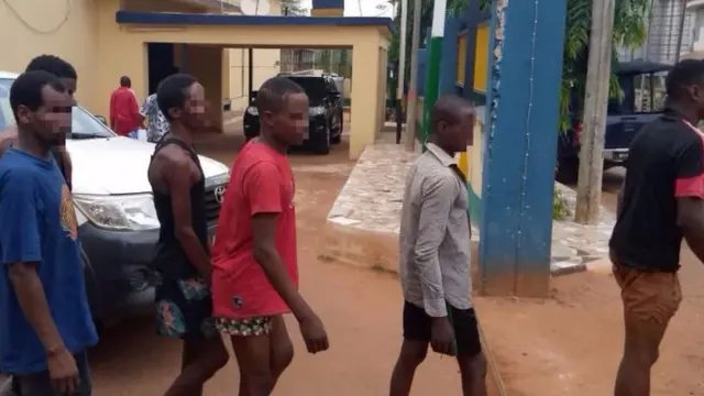 Ndị a na-enyo na ha bụ ndị ntọ