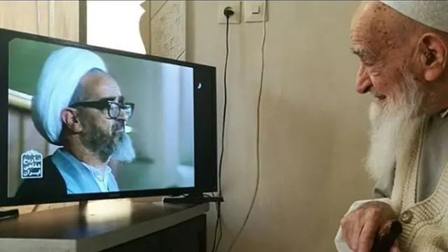 آقای صافی یک سال بعد از انقلاب سال ۱۳۵۷ به عضویت مجلس خبرگان درآمد.