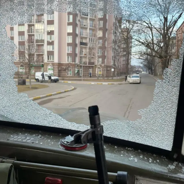 Авто з розбитим склом