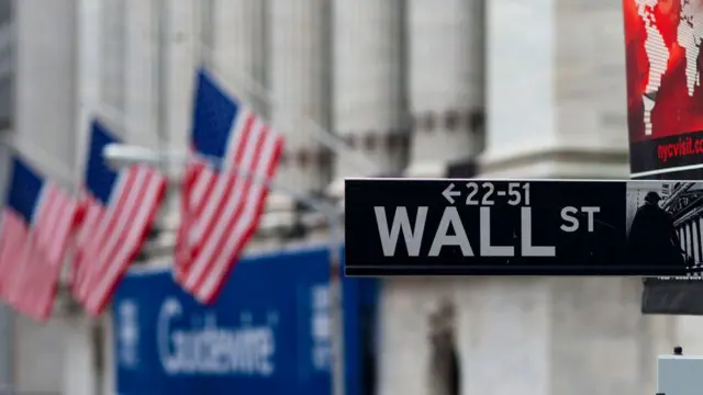 Hoy los fondos índice o indexados son muy populares en Wall Street debido a su bajo costo.