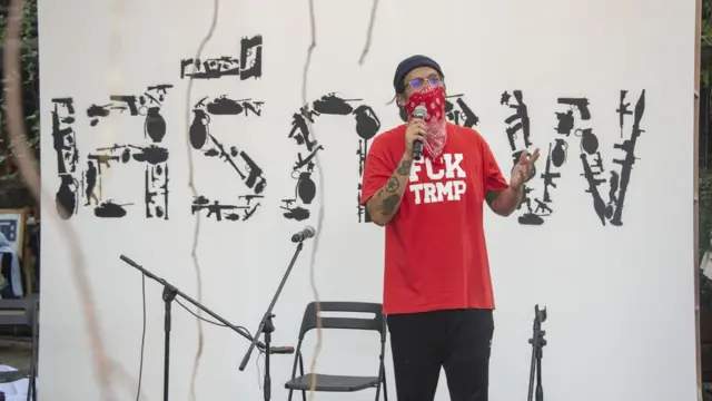 "เราต้องอยู่ในสภาวะที่จะพูดอะไร แล้วเราต้องติดคุกเหรอ"