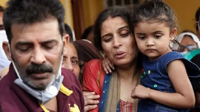 ਅਧਿਆਪਕ ਦੀਪਕ ਚੰਦ ਦੇ ਪਰਿਵਾਰਿਕ ਜੀਅ