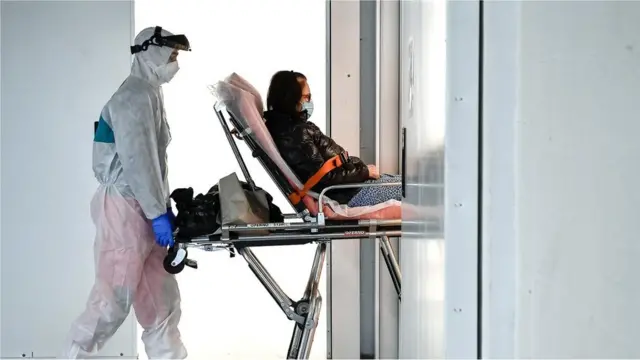 हेल्थ वर्कर