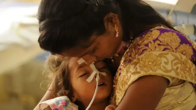 કોરોના દરમિયાન સરકારે પોતાની પ્રસિદ્ધિ પર વધુ ભાર મૂક્યો?