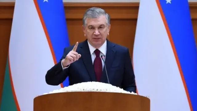 Президентнинг танқидларига қарамай, юқори лавозимли мансабдорлар ҳукумат таркибида қолди