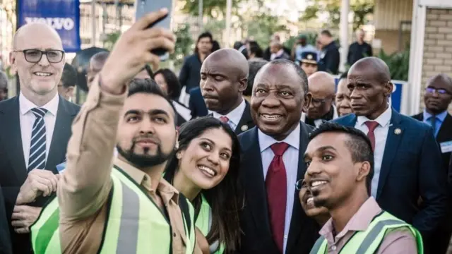 Siiril Raamafoosaan lammiilee Afriikaa Kibbaa galii giddu galeessaa qaban biratti baayyee jaallatamu