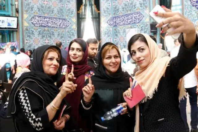 تهران کې د رای اچونې یو مرکز