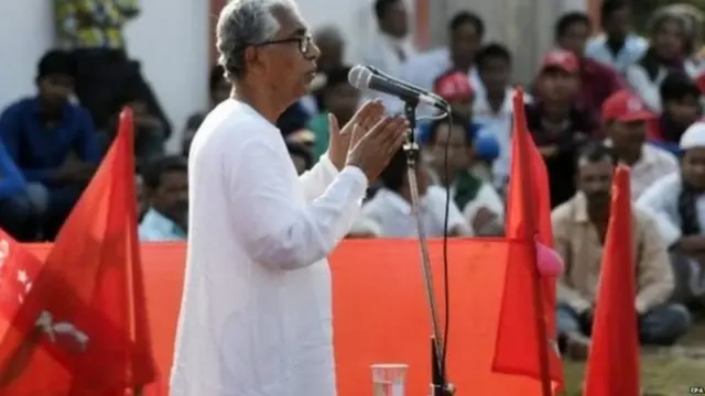 માણિક સરકારની તસવીર