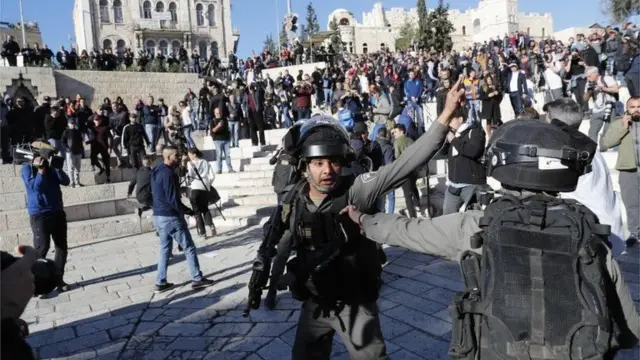 Policías israelíes en el este de Jerusalén.