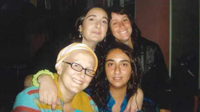 Paula con amigas (Crédito: Paula Sáenz)