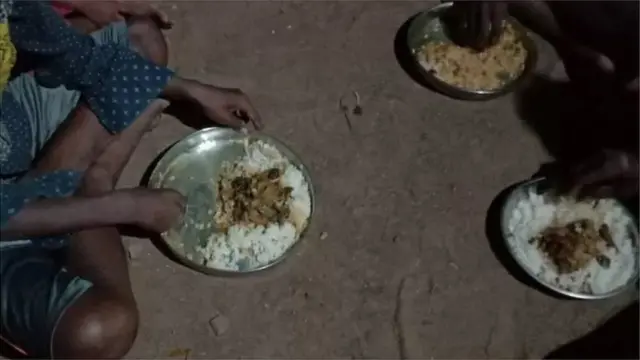 રાની અનેક રીતે ઉંદરનું માંસ પકાવે છે