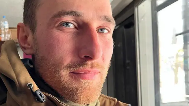 El comandante de batallón Sergey.