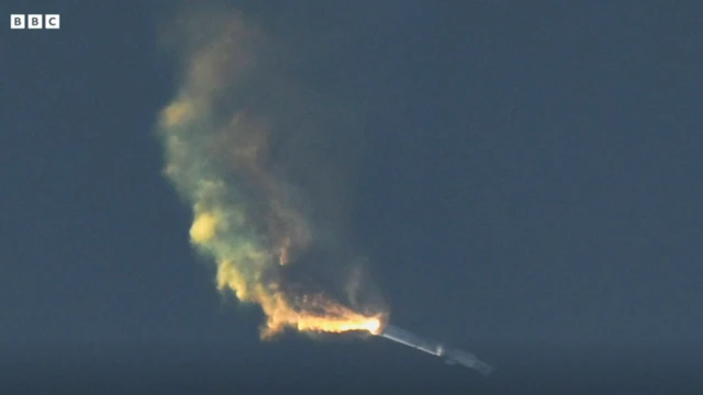 لحظة انفجار مركبة ستارشيب