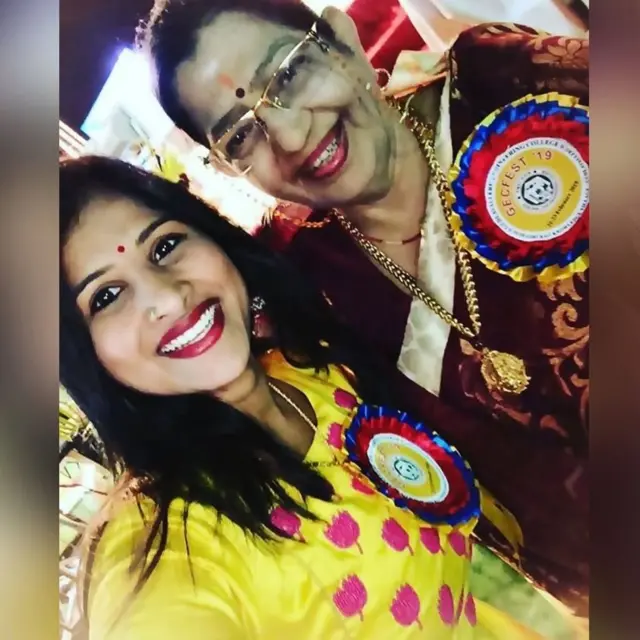 సుప్రసిద్ద గాయని సుశీలతో మంగ్లీ