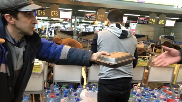 Мигранты во Внуково