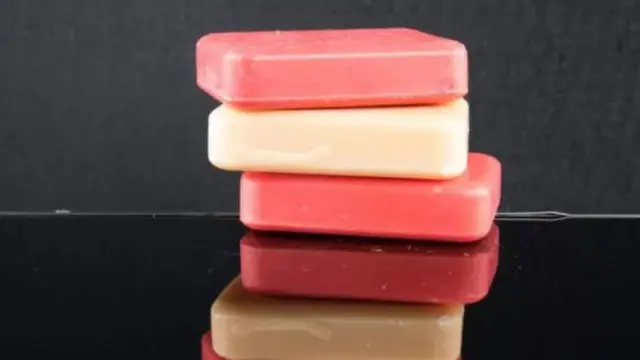 Dr James waxa uu dhaleeceeyay badeecooyinka suuqa yaala