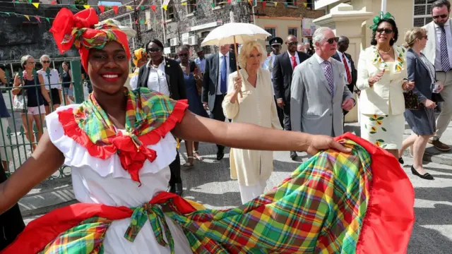 وزار الاثنان في زيارتهما في الكاريبي أيضا غرينادا، حيث كان في استقبالهما فتيات بالأزياء المحلية
