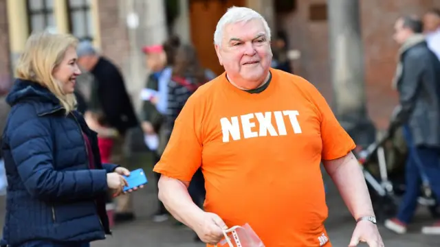 Hombre a favor del Nexit