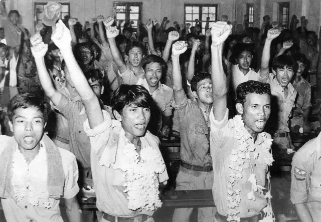 ၁၉၈၈ မှာ လေတပ်သားတွေ ပါဝင်ဆန္ဒပြခဲ့ကြ 