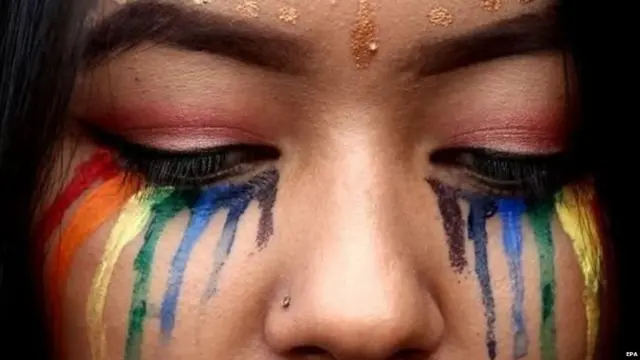 ਦੇਸ ਵਿੱਚ ਕੁਝ ਜਥੇਬੰਦੀਆਂ ਸਮਲਿੰਗੀ ਕੁੜੀਆਂ ਨੂੰ ਮਦਦ ਮੁਹੱਈਆ ਕਰਵਾਉਂਦੀਆਂ ਹਨ