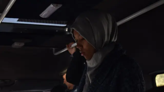 автобустагы студент кыз