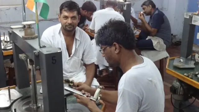 કામ કરતા કેદીઓ