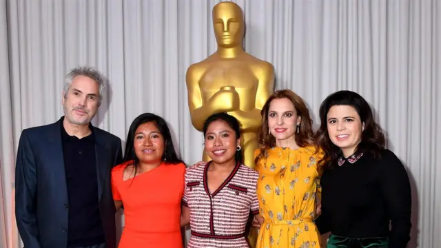 Alfonso Cuarón, Nancy Garcia Garcia, Yalitza Aparicio, Marina de Tavira y Gabriela Rodríguez