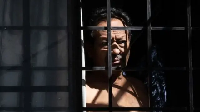 மலேசியாவில் கொரோனா பரவலைத் தடுக்க பல குடியிருப்பு பகுதிகள் தனிமைப்படுத்தப்பட்டுள்ளன. (கோப்புப்படம்)