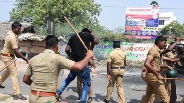 போலீசுக்கு அதிகாரம் அளித்தது யார்?