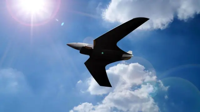 Прежде чем в дело вступит ПВРД, аппарат необходимо будет разогнать при помощи ракетных ускорителей до скорости в пять раз выше скорости звука