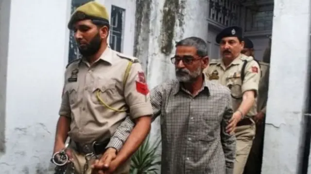 પોલીસ અને એક આરોપી સાંજી રામ