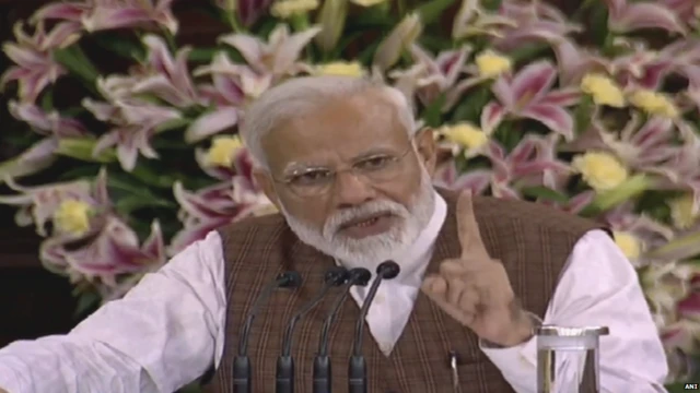 મોદીની તસવીર