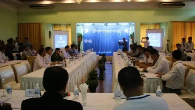 အစိုးရတပ်မတော်နဲ့ ရက္ခိုင့်တပ်မတော် အေအေတို့အကြား တစ်နှစ်နီးပါးအကြာ ဖြစ်ပွားနေတဲ့တိုက်ပွဲတွေအတွင်းမှာ အရပ်သားသေဆုံးမှုဟာ ၉၀ နီးပါးထိရှိလာနေပြီး ဒဏ်ရာရရှိသူ ၁၃၀ ကျော်အထိရှိ