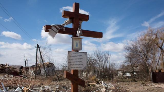 Площадь в селе Бышев Киевской области, разрушенная в результате обстрелов