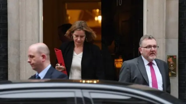 အမှတ် ၁၀ ဒေါင်းနင်းလမ်း