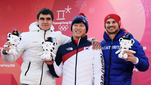 (왼쪽부터) 니기타 트레구보프, 윤성빈, 도미닉 파슨스