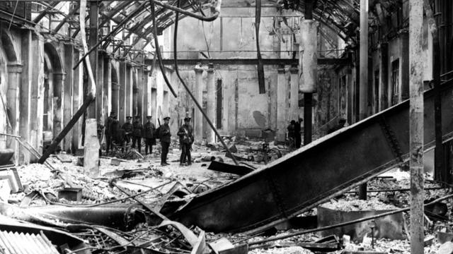 1916年復活節起義期間都柏林的郵政總局被破壞。